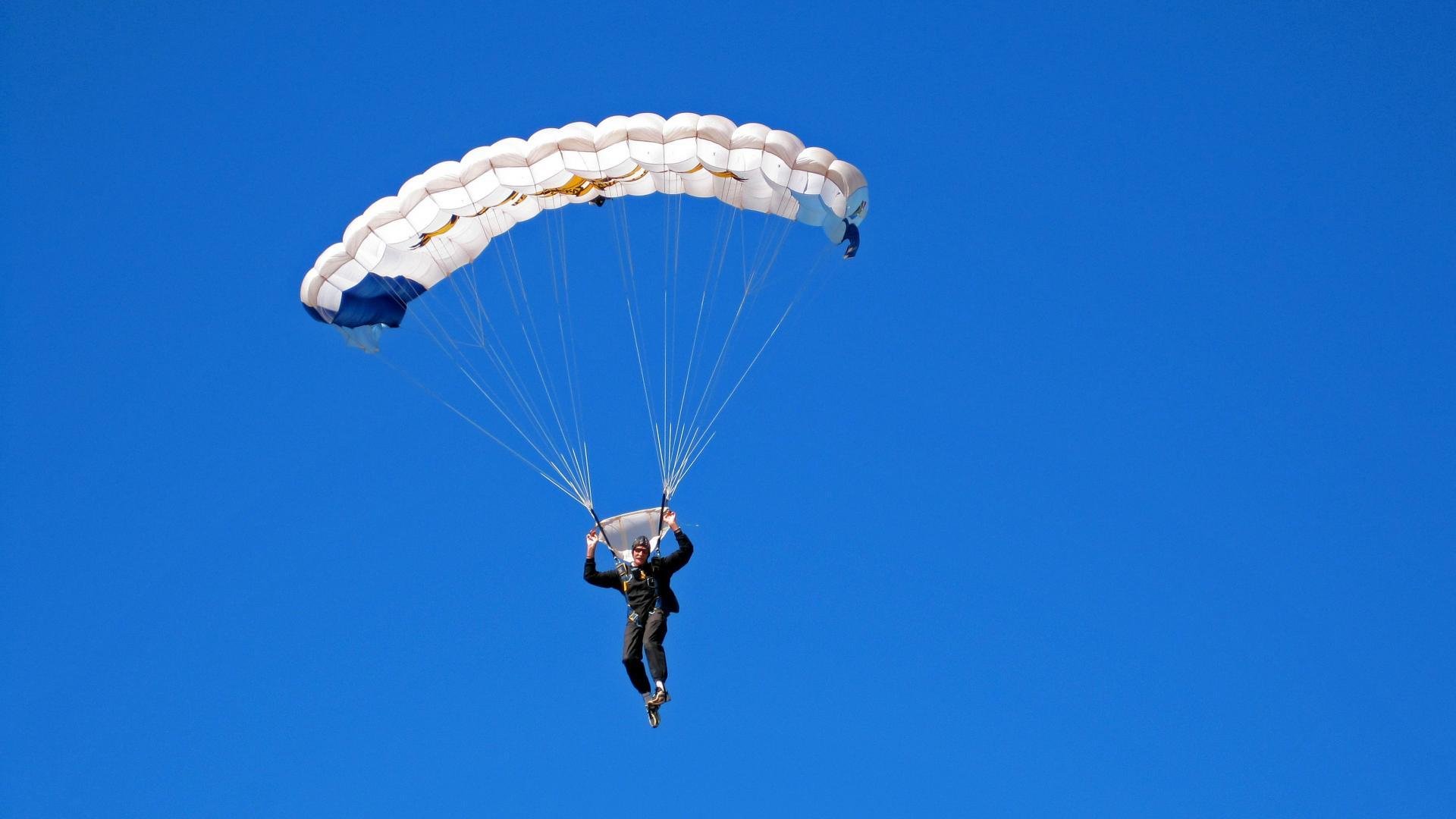 九游jiuyou-未来足球：智能硬件与科技结合，运动表现无极限，足球未来可期